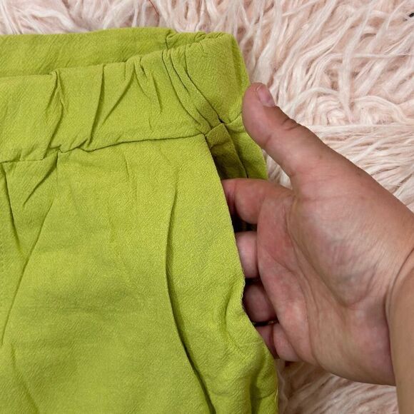 Women’s Medium Casual Pants - Picture 2 of 5